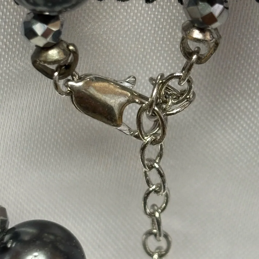 Genuine Mother of Pearl Necklace and Earring Set #4529 - Picture 5 of 7